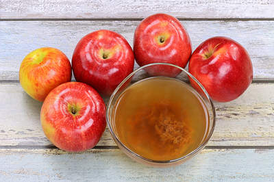 apple-cider-vinegar-with-mother-in-cup-opt