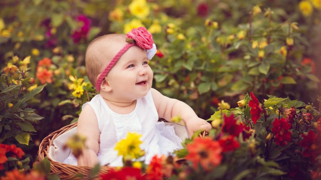 cute-baby-rose-garden