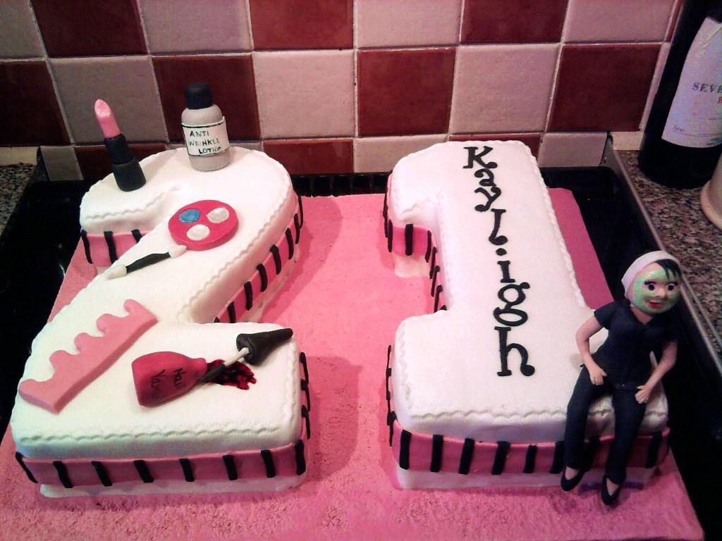 21st-Birthday-Cake-Ideas-For-Girls